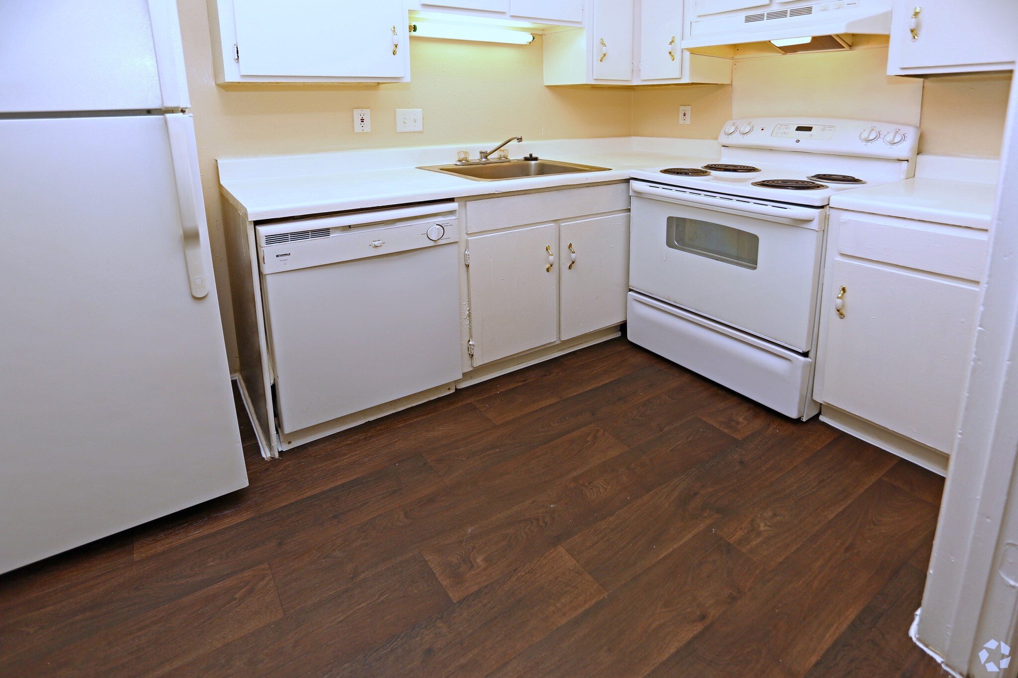 kitchen at Harbour Landing Apartment homes are nested right off Garners Ferry Road